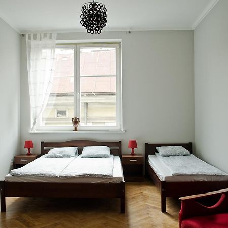 Tramp Aparthostel Краков Экстерьер фото