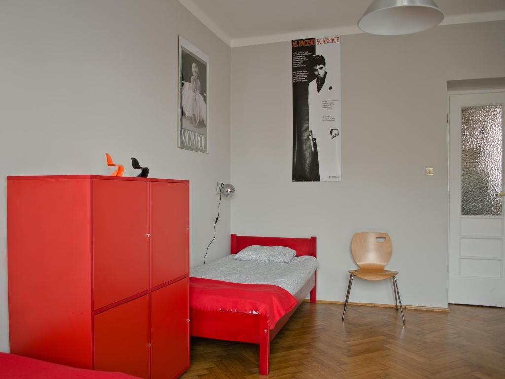 Tramp Aparthostel Краков Экстерьер фото