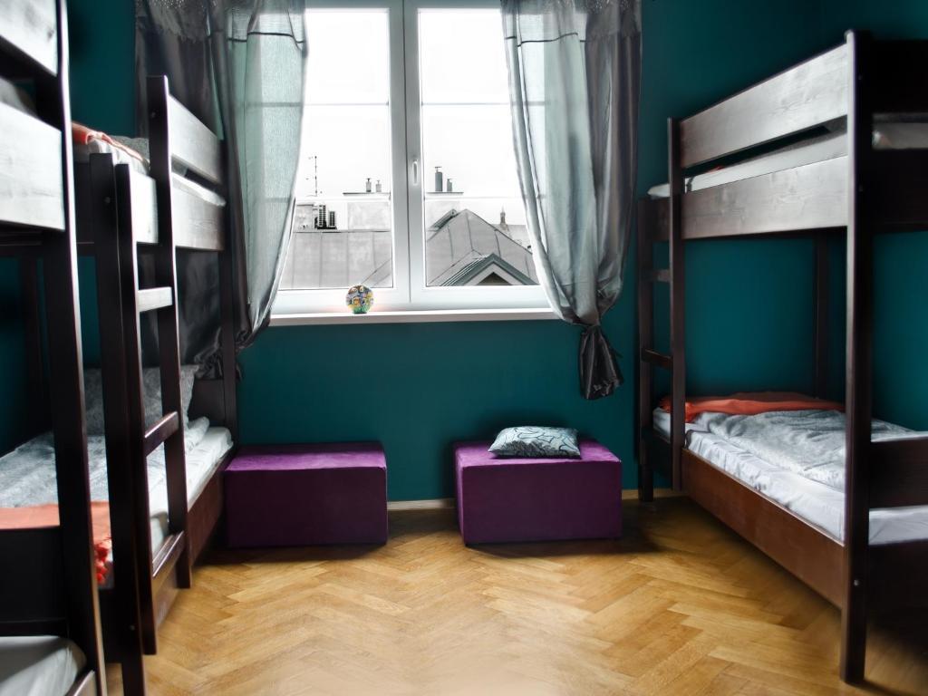 Tramp Aparthostel Краков Экстерьер фото